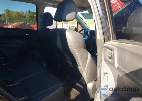 2017 Subaru Forester 2.5I Limited z USA, uszkodzony, nr VIN JF2SJARC5HH596553